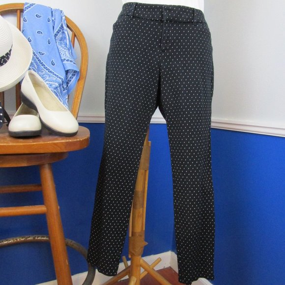 Old Navy Pants - Old Navy Black and White Print Pixie Pants